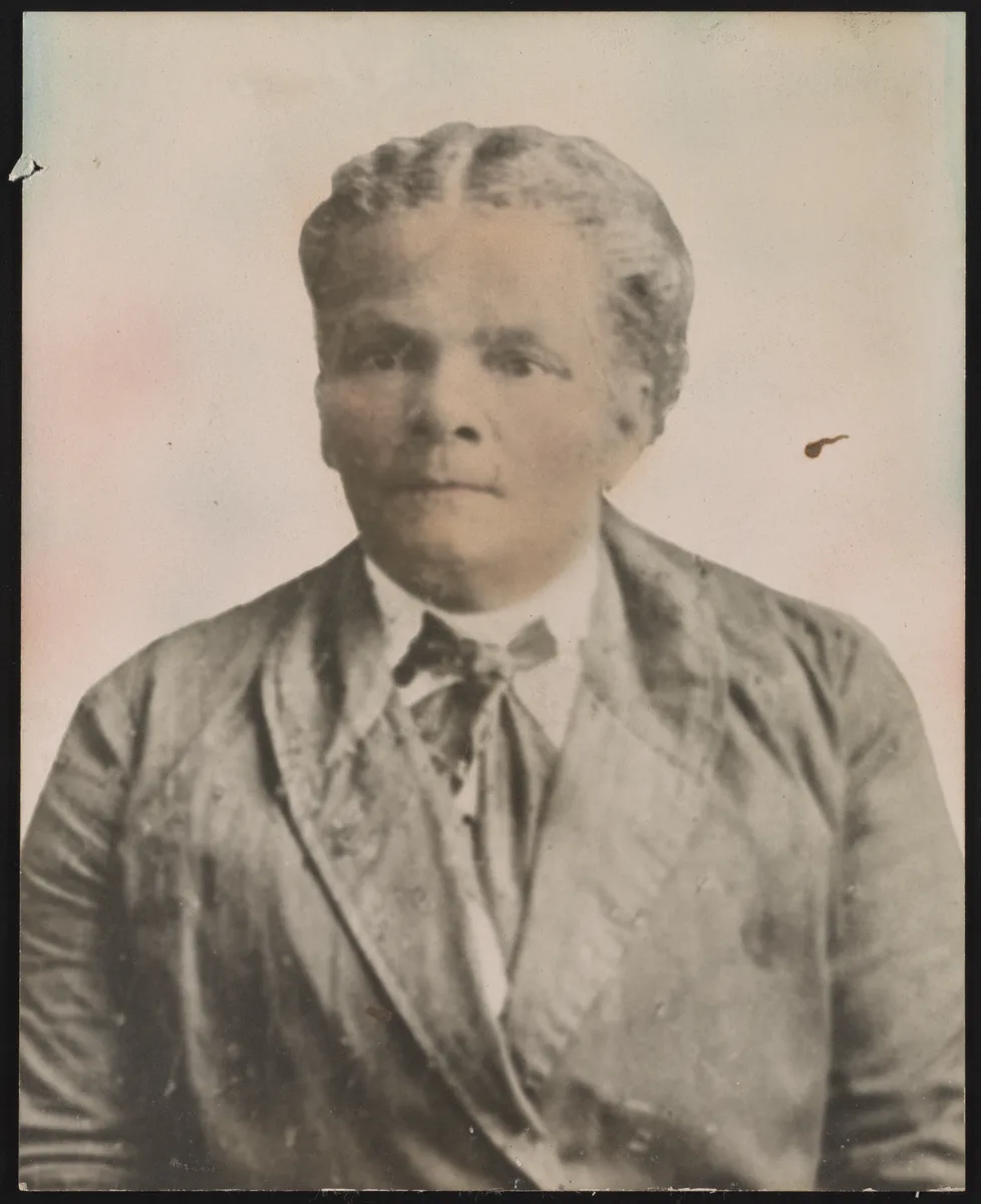 Prima del suo famoso atto di sfida sull'autobus, Rosa Parks era stata un membro attivo della NAACP per
