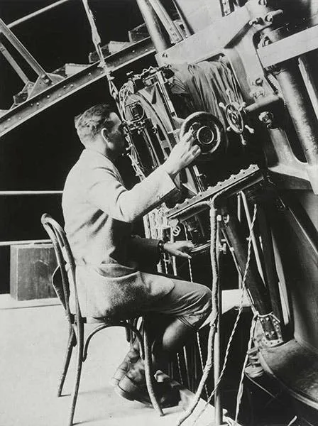 The monumental 100-inch Hooker Telescope at Mount Wilson Observatory was the world's largest operati