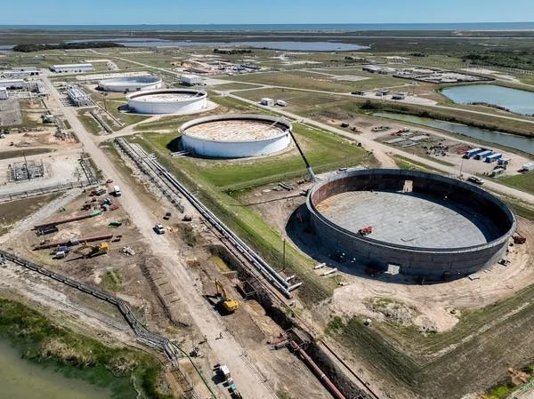 La Réserve stratégique de pétrole des États-Unis, la plus grande réserve d'urgence au monde, stocke du pétrole brut dans d'énormes
