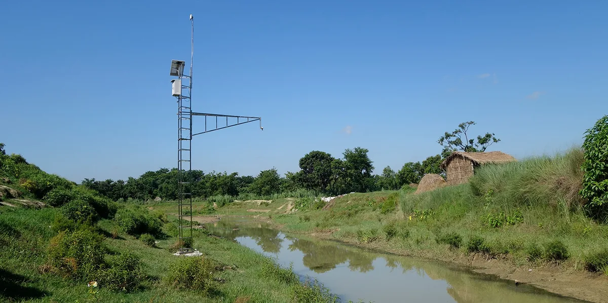 In many vulnerable urban communities, simple yet effective early warning systems, such as river leve