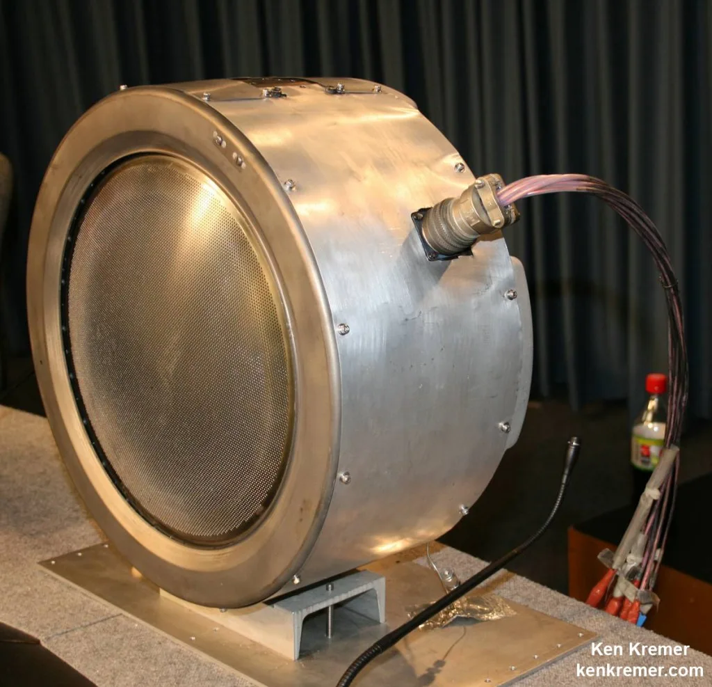 La nave espacial Dawn de la NASA, lanzada en 2007, fue la primera misión en orbitar dos cuerpos extraterrestres